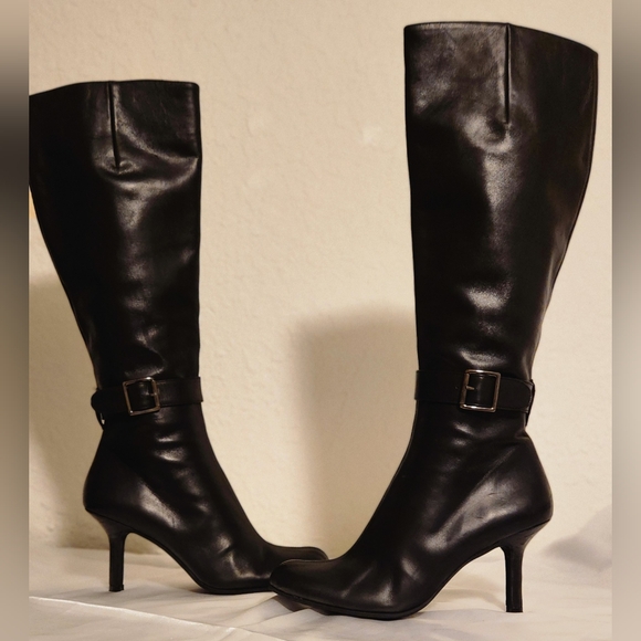 DKNY BLACK LEATHER KNEE HIGH HEELED BOOTS SIZE 7 M - Picture 2 of 16
